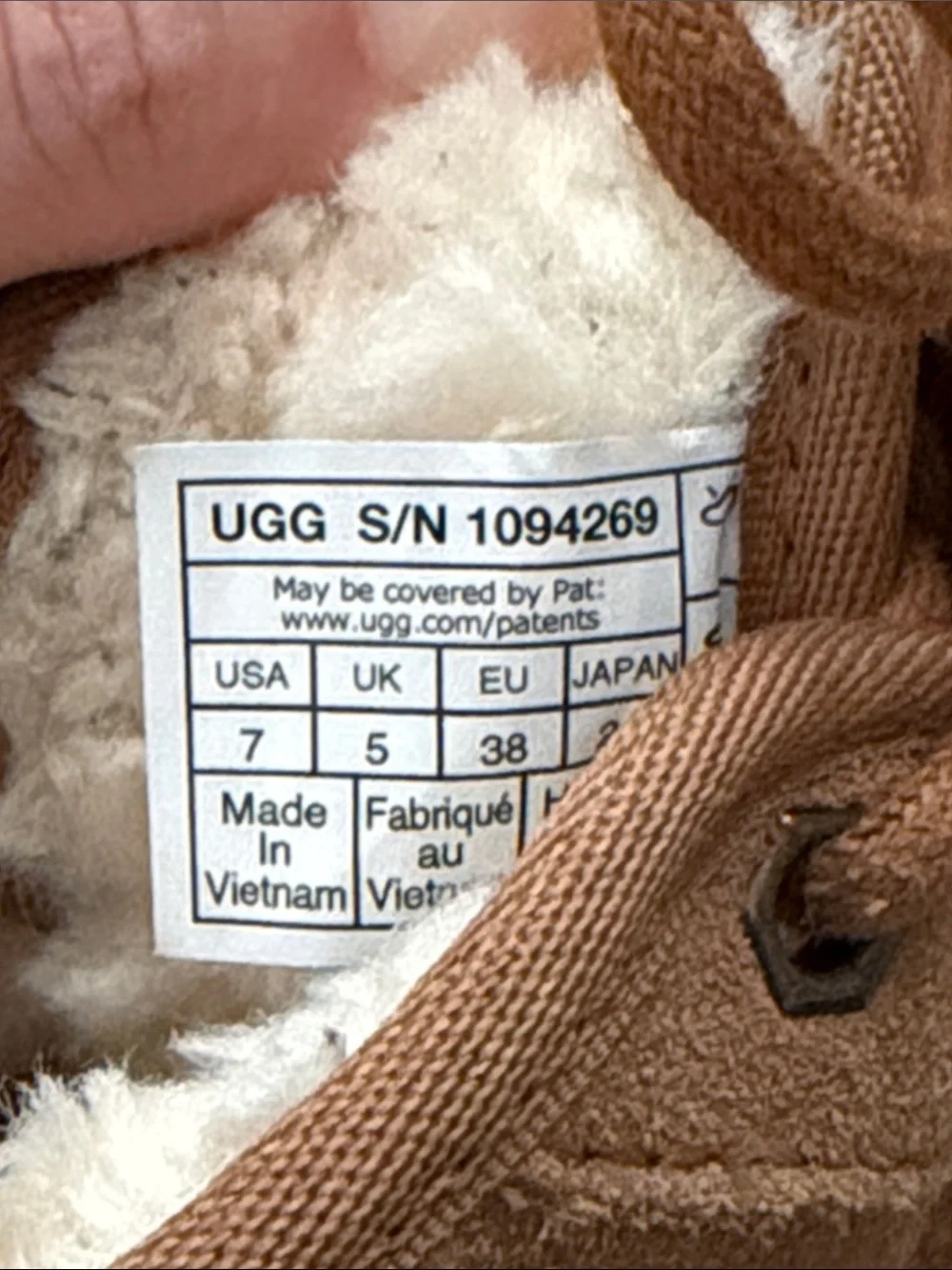 UGG Neumel Men’s Size 7 Chestnut Suede Shearling Lined Chukka Boots 1094239